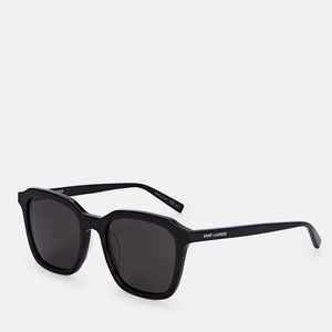 SAINT LAURENT
Essential Line Square Sunglasses Style Number: SL 457-001